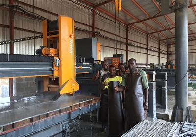 SQC-450/600/700紅外線橋式切石機 (滑板式)